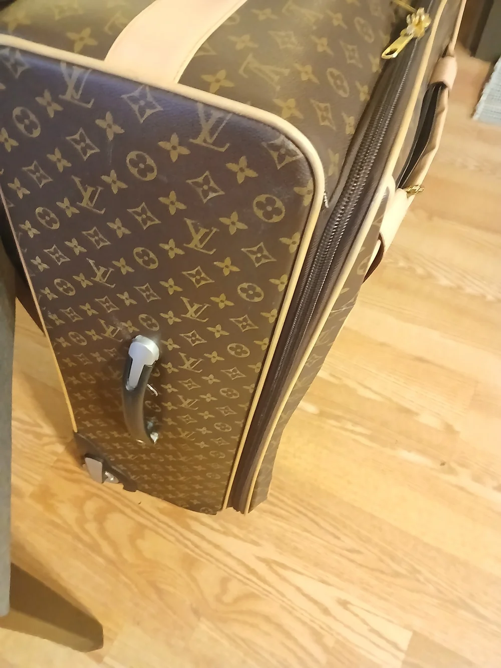 Designer-Style Brown Monogram Rolling Duffel with Tan Trim